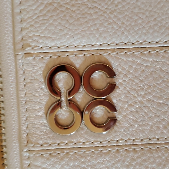 Coach White Wristlet - Leather